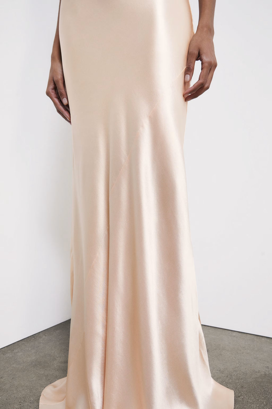 2A3034 A740 ABITO/DRESS B884 Silky Nude