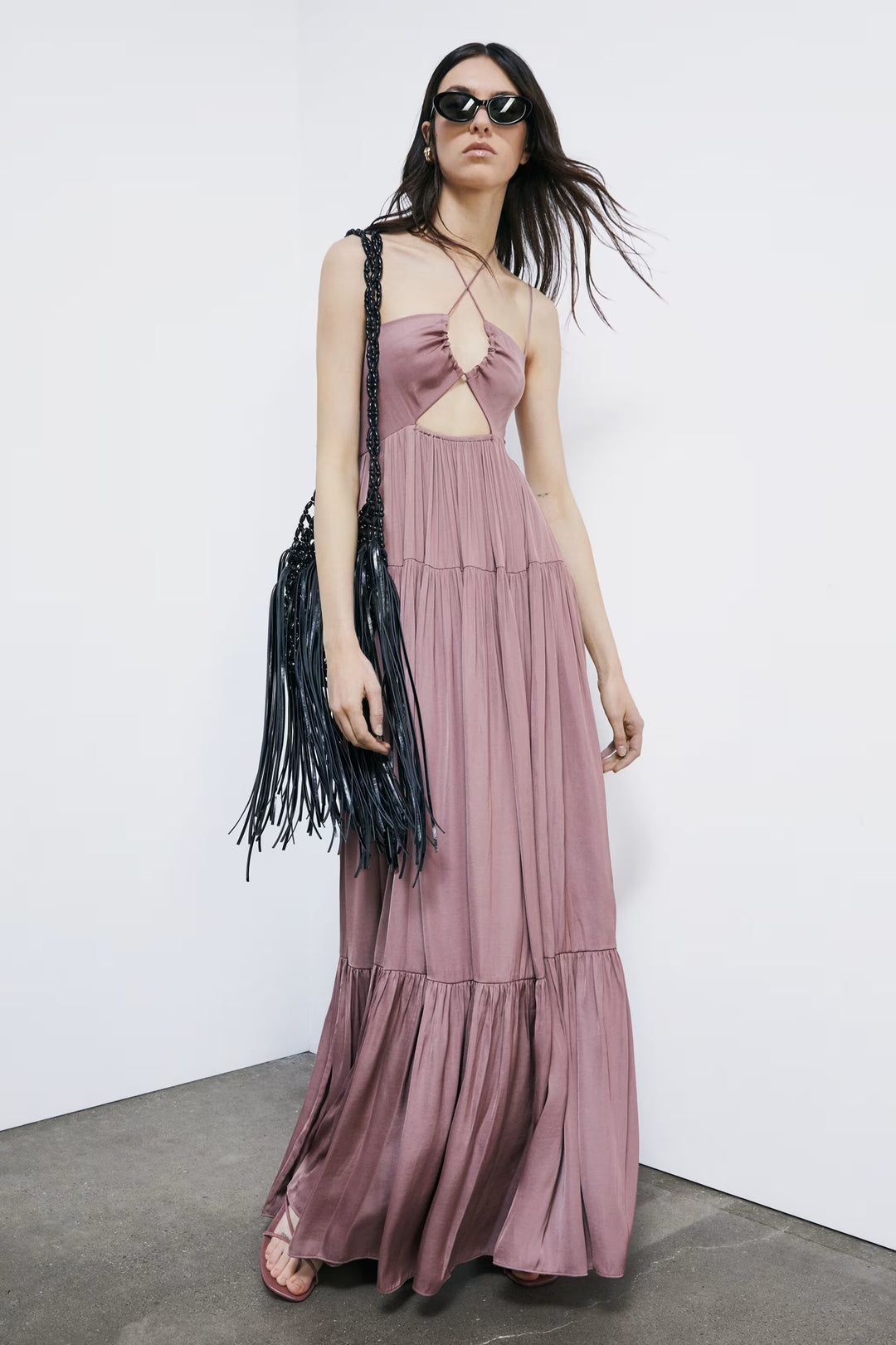 2A3065 A772 Long satin dress with cut-out B885