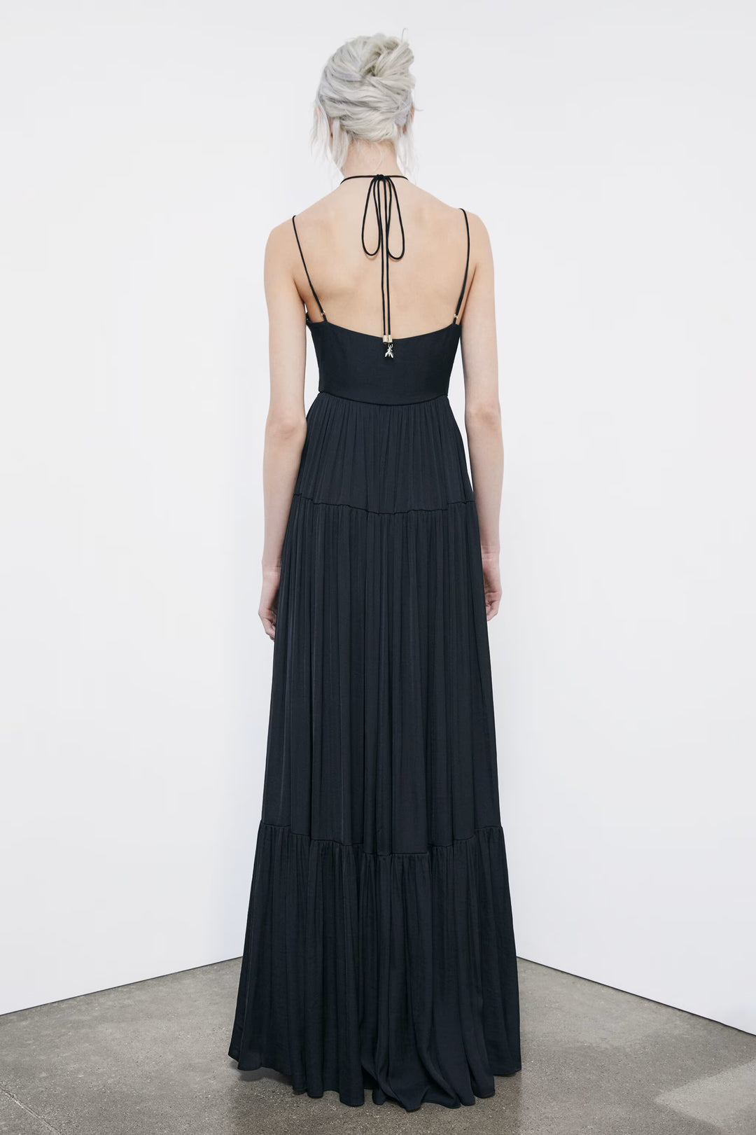2A3065 A772 Long satin dress with cut-out K103