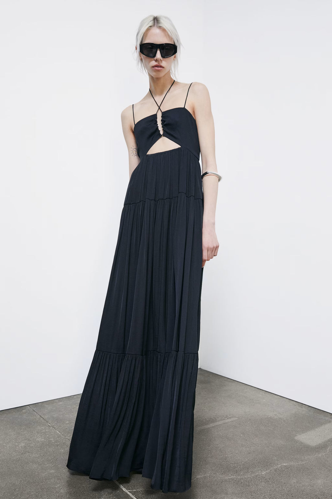 2A3065 A772 Long satin dress with cut-out K103