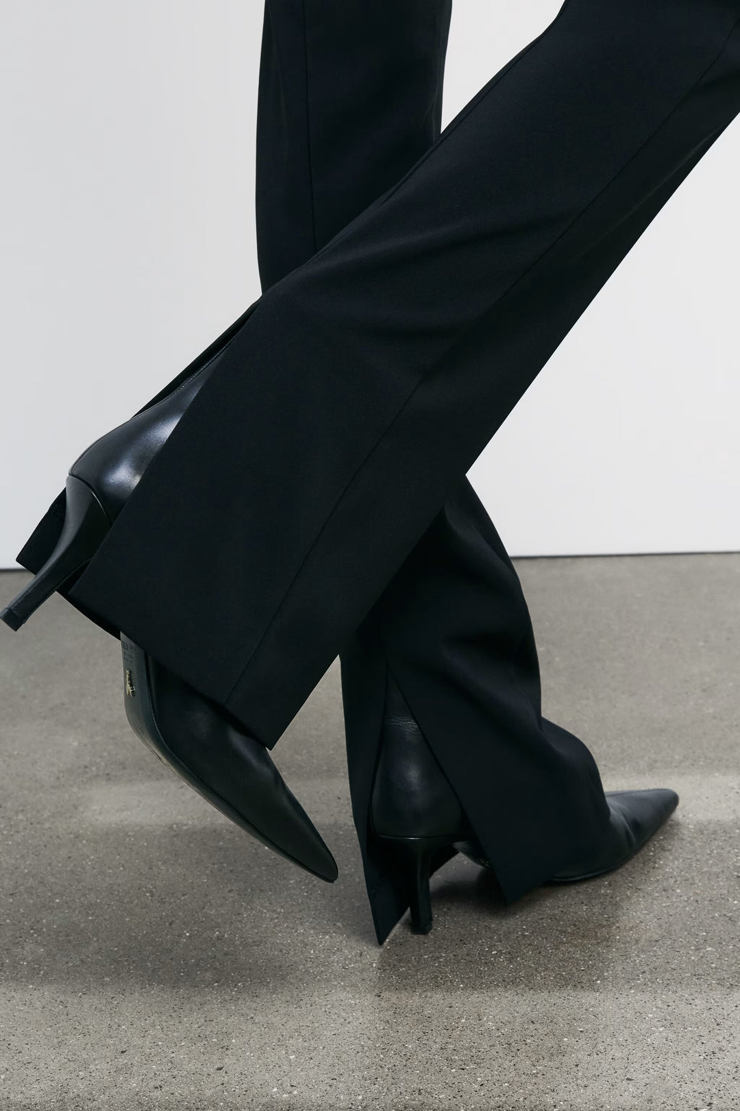 8P0781 A6F5 PANTALONI/TROUSERS K103