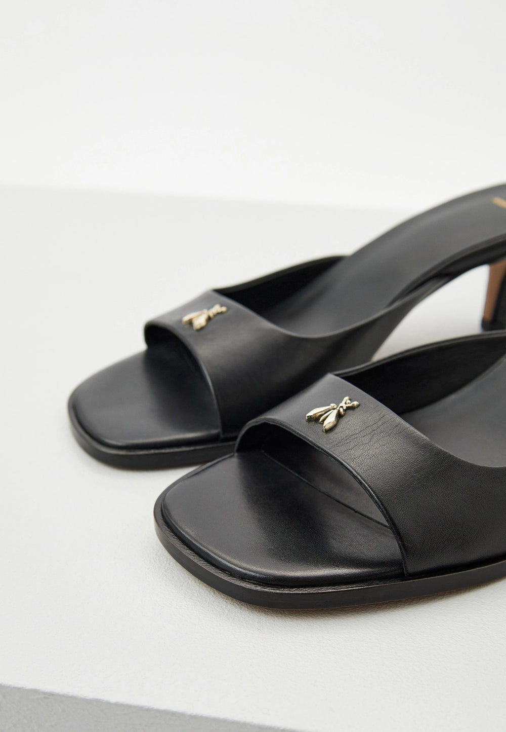 8X0108 L026 SANDALI/SANDALS K103